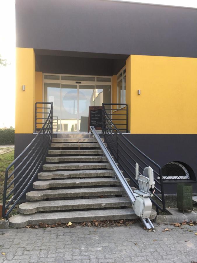 Nautilus Etterem Es Panzio Hotel Dabas Exterior photo