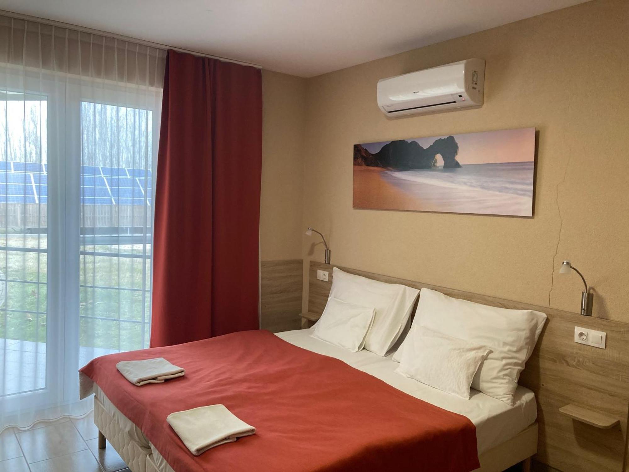 Nautilus Etterem Es Panzio Hotel Dabas Exterior photo